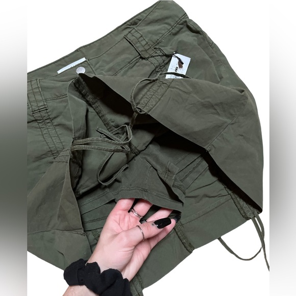 4/45$ BNWT Green ruched mini skirt / short | Garage - Picture 2 of 5